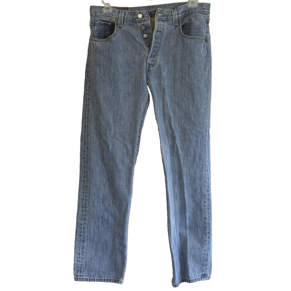 Levi’s 501 Jeans Button Fly Light Wash Men’s 32x29 Excellent pre-owned condition